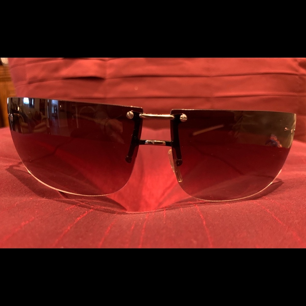 Gucci sunshades